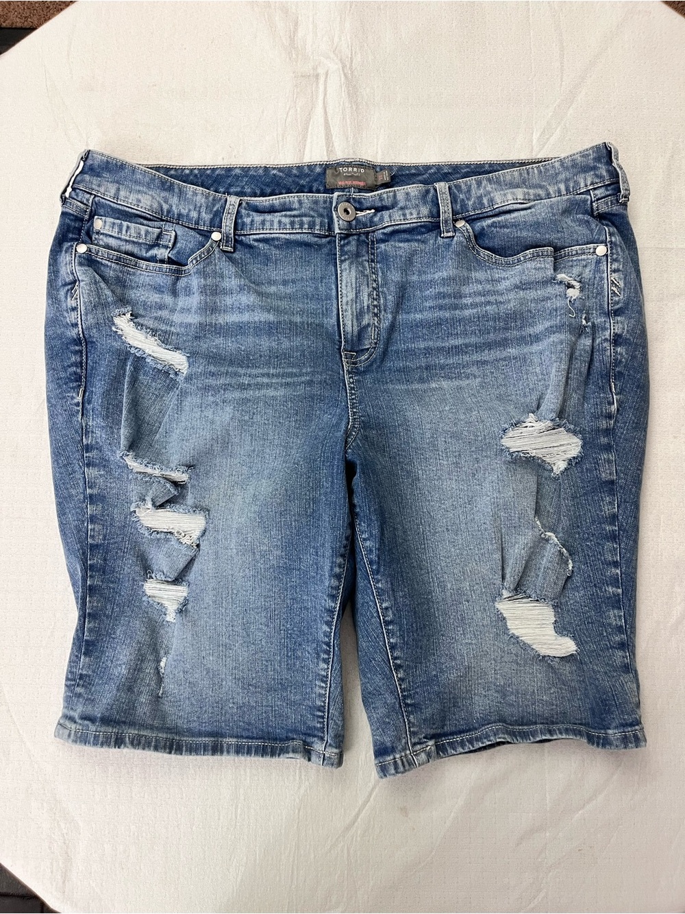 torrid Distressed Light Blue Denim Bermuda Shorts size 22